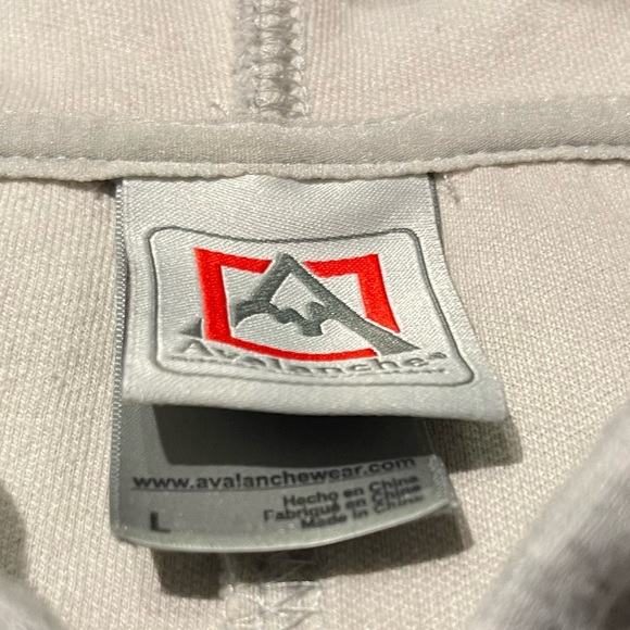 WOMEN’S AVALANCHE OUTDOORS SUPPKY COMPANY HOODIE - Picture 2 of 5